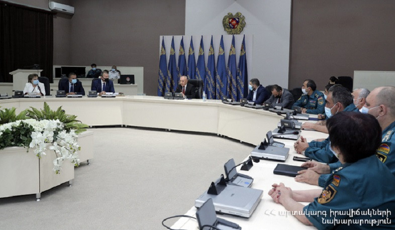 ԱԻ նախարարը ներկայացրել է նորանշանակ տեղակալ Կարեն Սարուխանյանին