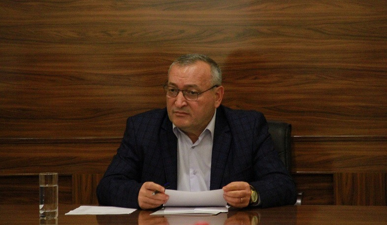 Artsax Parlamentinin sədri məsləhətləşmə keçirdi