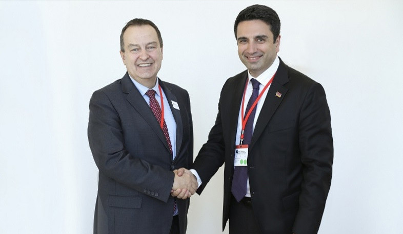 Alen Simonyan Serbiya Parlament sədri ilə görüşdə Serbiyanın Ermənistanda  səfirliyin açılması qərarını alqışlayır