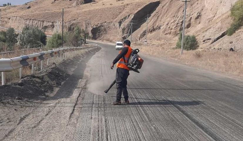 Շաքի-Սիսիան-Դաստակերտ-Ցղունի ավտոճանապարհի մի հատվածում իրականացվում են միջին նորոգման աշխատանքներ