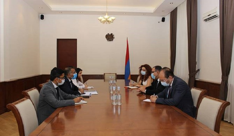 Тигран Хачатрян и посол Индии указали на большой потенциал развития армяно-индийских экономических отношений