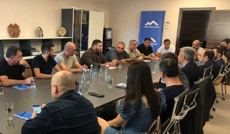 В Киеве состоялась встреча главы армянской общины Украины и нового посла Армении