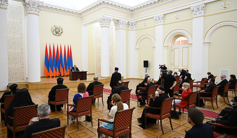 Արմեն Սարգսյանը հյուրընկալել է «Միջազգային կրոնական ազատություն և խաղաղություն» համաժողովի մասնակիցներին