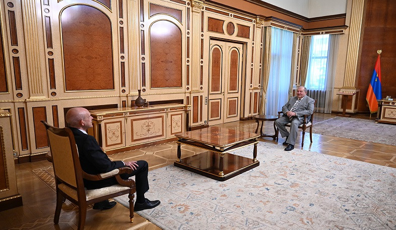 Արմեն Սարգսյանն ընդունել է Գերմանիայի դեսպանին՝ Հայաստանում դիվանագիտական առաքելությունն ավարտելու առիթով