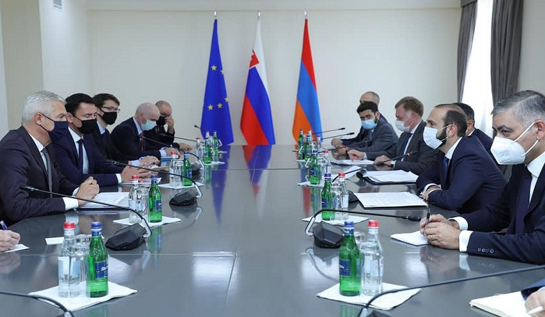 Enlarged meeting of foreign ministers of Armenia and Slovakia took place