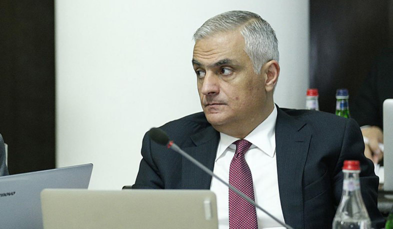 ER Baş nazirinin müavini Mher Grigoryan AİK Şurasının iclasında iştirak edib