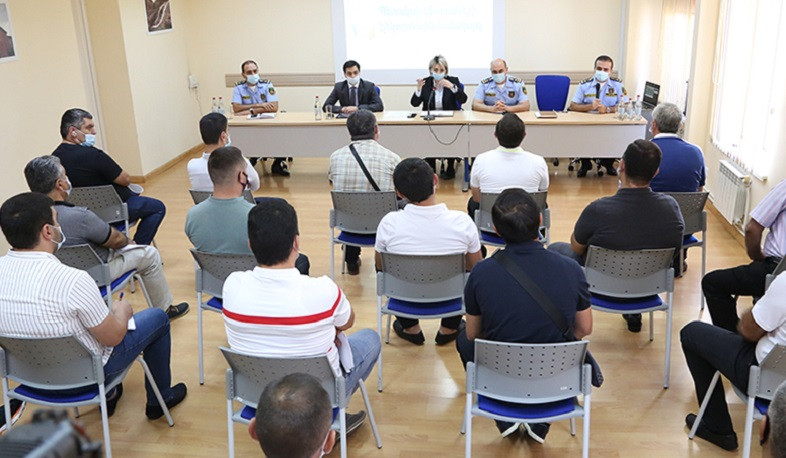 ՊԵԿ-ում 100 խոշոր կազմակերպությունների ներկայացուցիչների հետ քննարկվել են մաքսային ոլորտի թվայնացման ծրագրերը