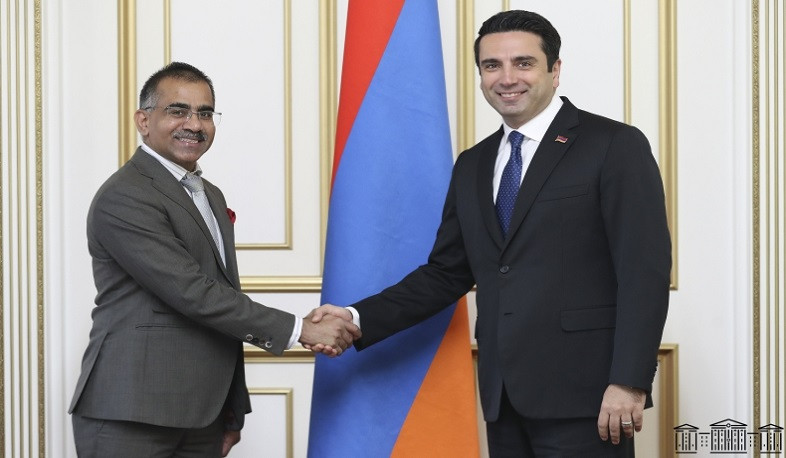 Ален Симонян на встрече с послом Индии высоко оценил взвешенный подход правительства Индии к жизненно важным вопросам Армении