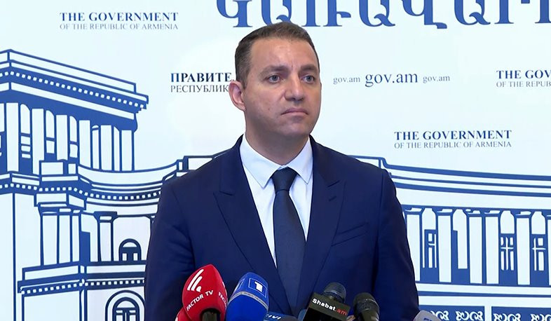 Փորձում ենք այնպես անել, որ բերքը գետնին չմնա. Քերոբյանը՝ խաղողագործների բողոքի ակցիայի մասին