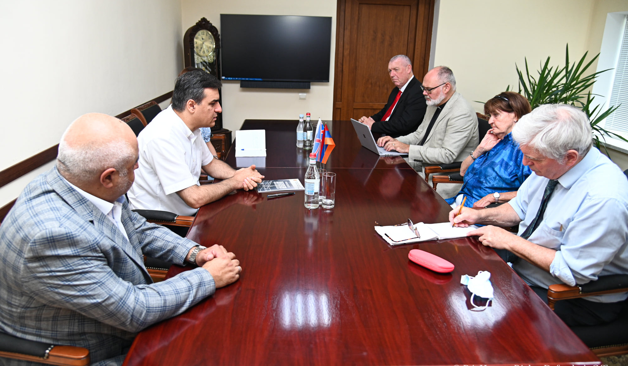 Armenia’s Ombudsman presented to Baroness Cox facts of violation of rights of border residents of Armenia by Azerbaijani Armed Forces