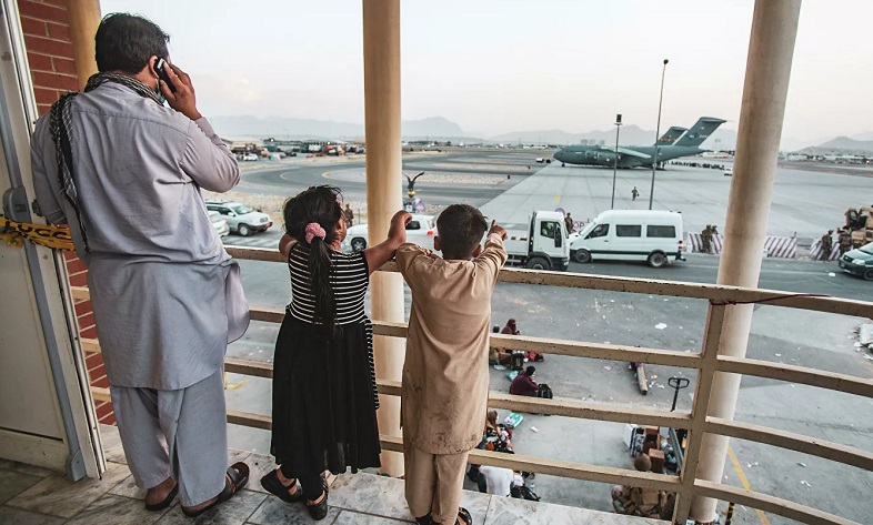 Талибы лишили узбекский язык статуса официального