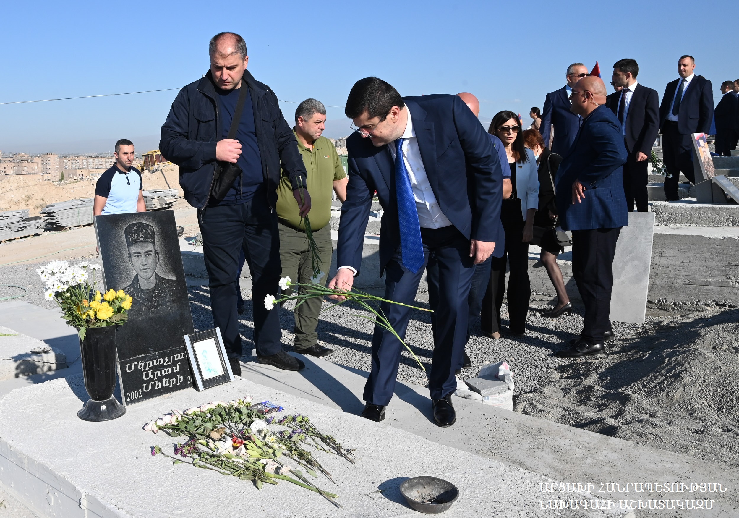 Artsax Prezidenti ER Müstəqilliyinin 30-cu ildönümü münasibətilə Yerabluru ziyarət edib