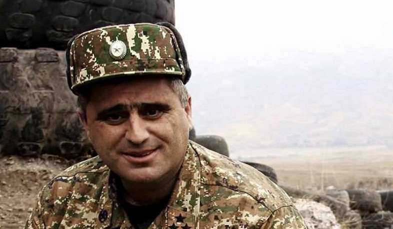 Ոստիկանության զորքերի հասարակական կարգի պահպանության գնդի հրամանատար Արմեն Վարդանյանին հետմահու շնորհվել է «Մարտական խաչ» 1-ին աստիճանի շքանշան