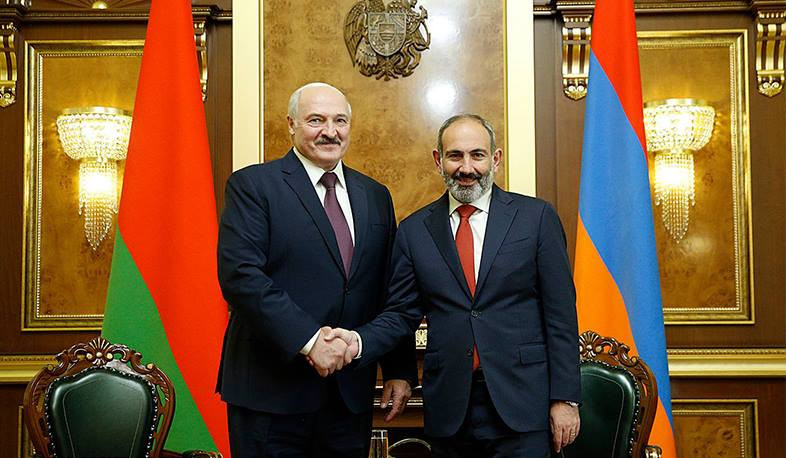 Президент Беларуси направил поздравительное послание Николу Пашиняну по случаю 30-летия Независимости Республики Армения