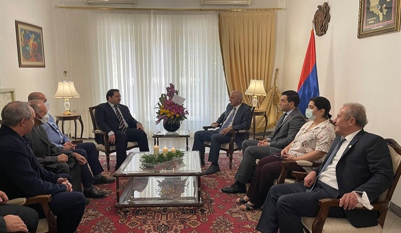 İran-Ermənistan Ticarət Palatasının sədri və şura üzvləri ER-nın İrandakı səfirliyini ziyarət ediblər