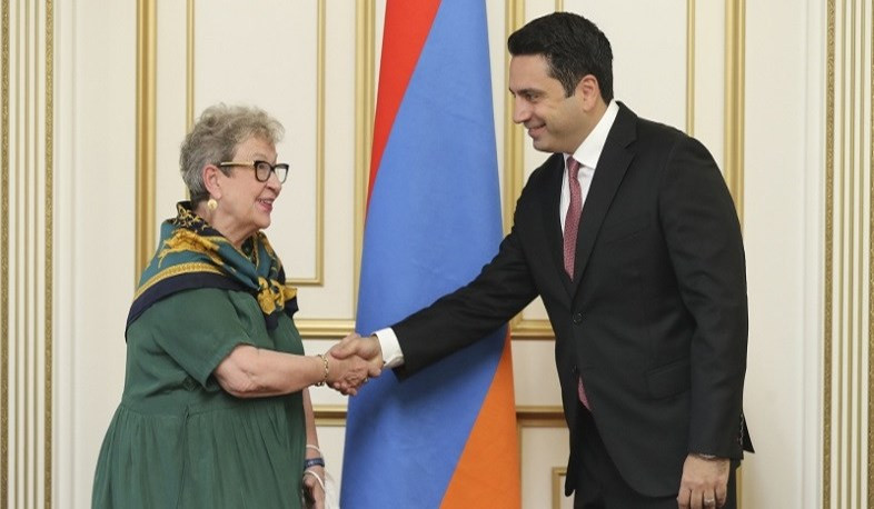 Alen Simonyan Avropa Birliyinin səfiri ilə görüşüb