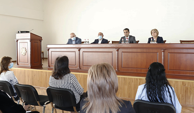 Գեղարքունիքի մարզպետ Կարեն Սարգսյանը հանդիպել է մարզի բուժհիմնարկների տնօրենների հետ