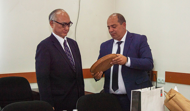 Tavuş bölgəsinin icra hakimiyyət başçısı Yaponiya  səfirini qəbul etdi