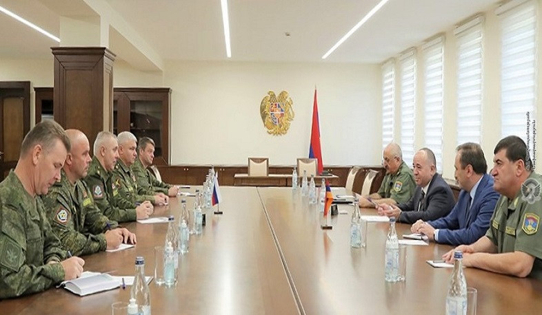 Аршак Карапетян принял генерал-лейтенанта Рустама Мурадова