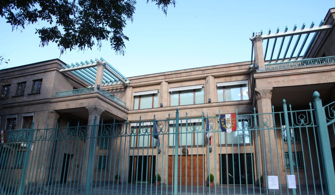 Франция не пожалеет усилий для возобновления диалога между сторонами в рамках сопредседательства Минской группы ОБСЕ: посольство Франции в Армении