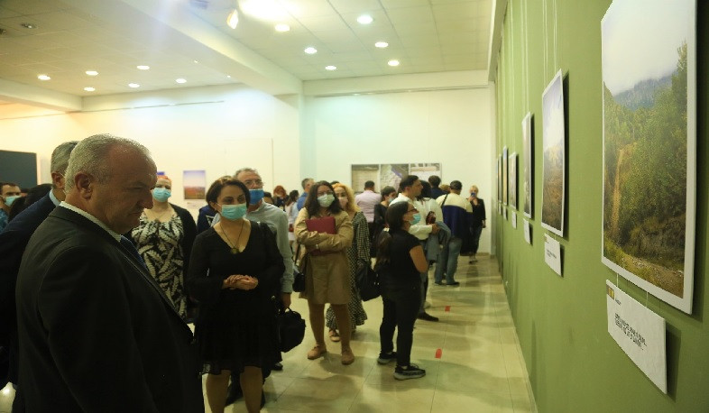 Ֆոտոպատմություն 44-օրյա պատերազմի մասին