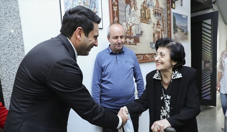 ԱԺ նախագահն այցելել է ՀՀ Ազգային հերոս Կարեն Դեմիրճյանի թանգարան