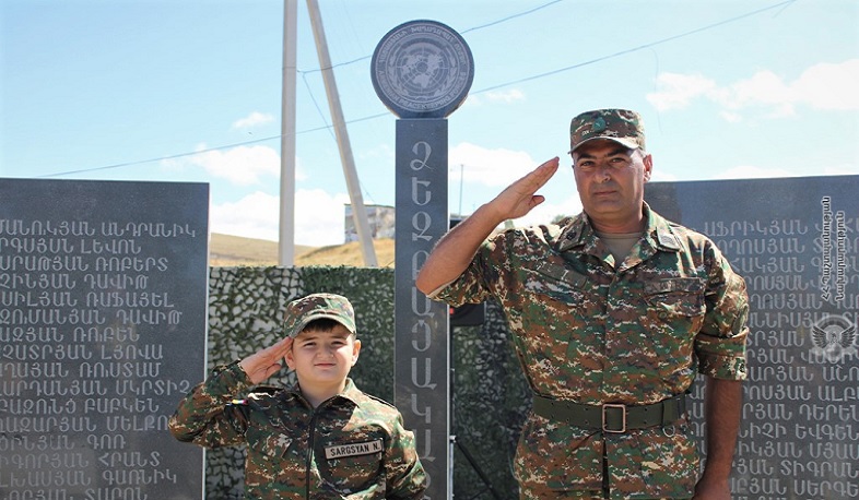 Հուշաքար՝ նվիրված պատերազմում զոհված խաղաղապահների հիշատակին