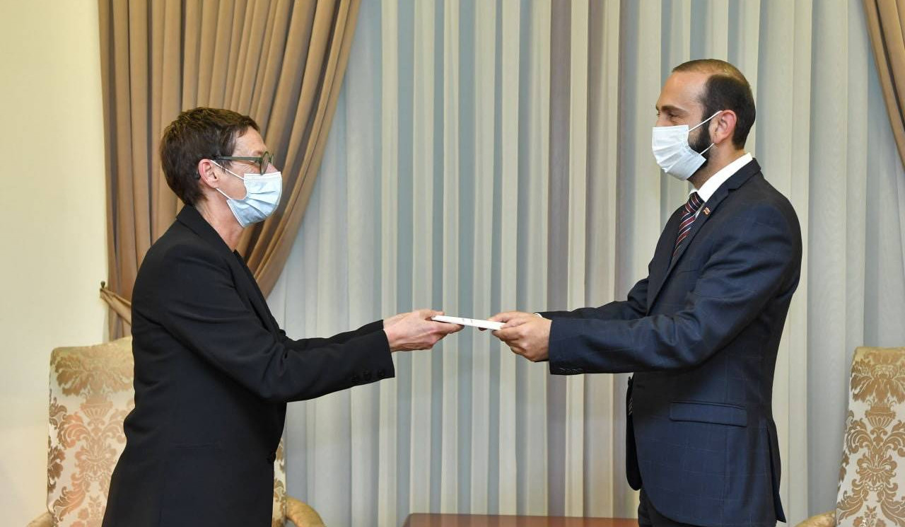 Newly appointed French Ambassador to Armenia Anne Louyot presents copies of credentials to Ararat Mirzoyan