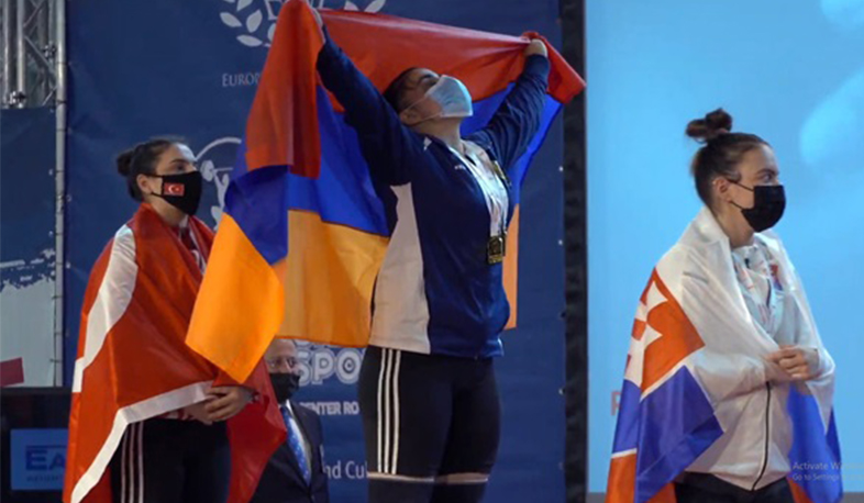 Armenia's Liana Gyurjyan defeats Turkish opponent at European Under-20 Championship
