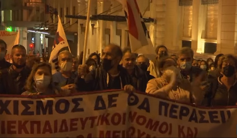 Греческие учителя против обязательной аттестации