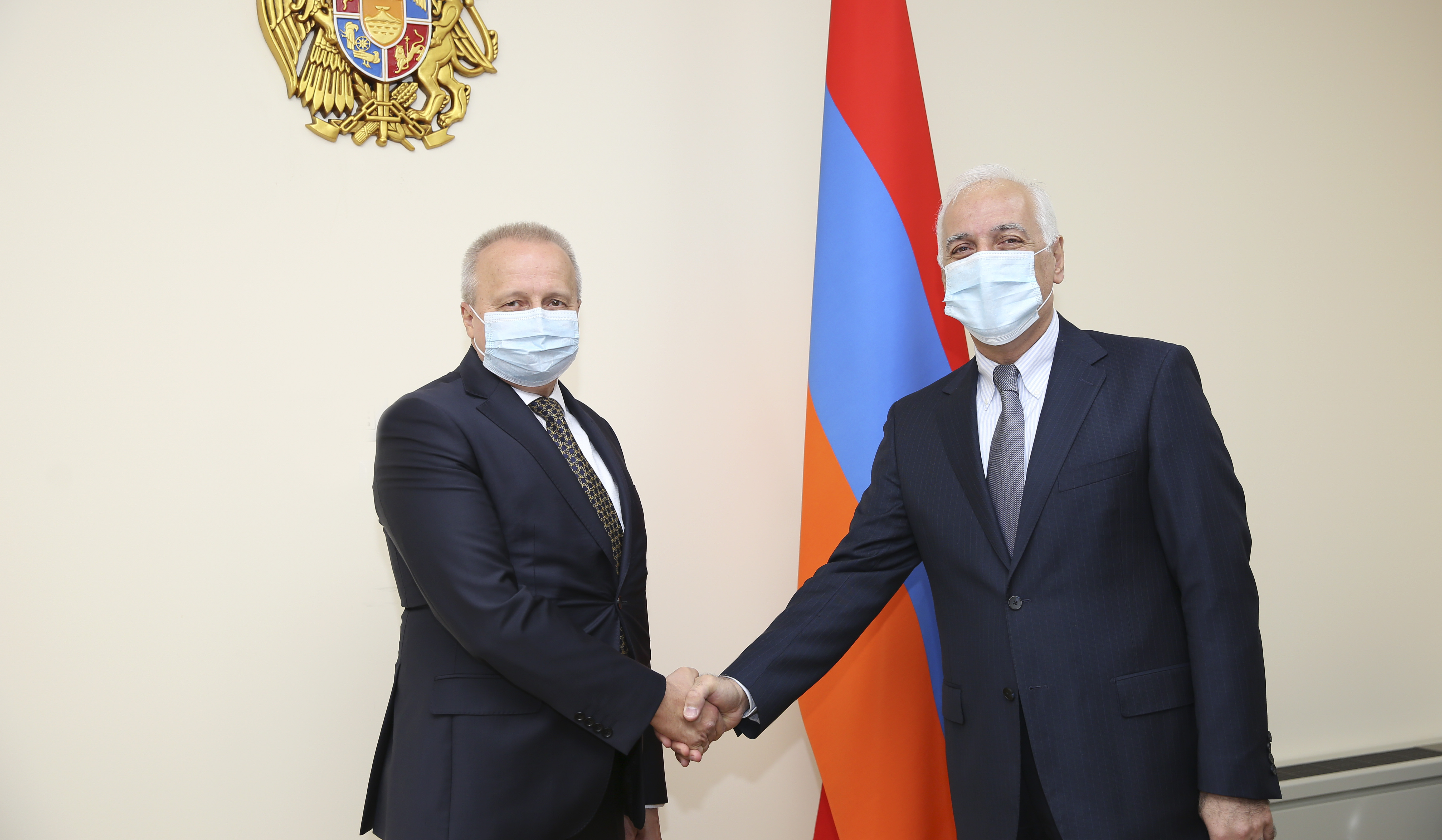 Министр высокотехнологической промышленности Армении и посол России коснулись вопросов сотрудничества в рамках СНГ, ЕАЭС и ОДКБ