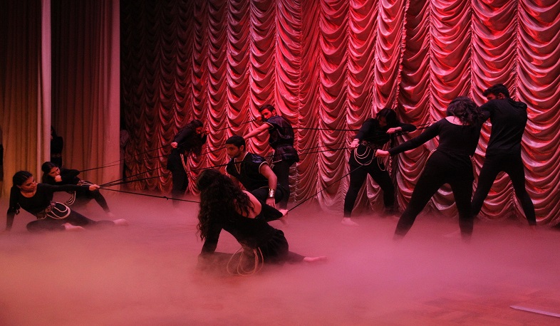 Լսողության խանգարումներ ունեցող երեխաները բեմադրել են «Սասնա ծռեր» մնջախաղային ներկայացումը. ԿԳՄՍՆ