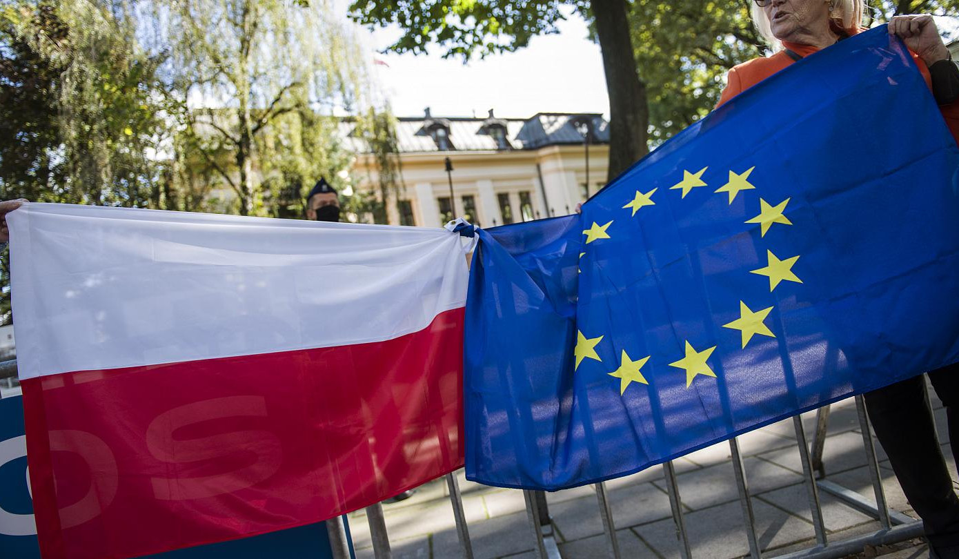 Ֆրանսիայի և Գերմանիայի ԱԳ նախարարները կոչ են արել Լեհաստանին լիարժեք պահպանել ԵՄ կանոնները