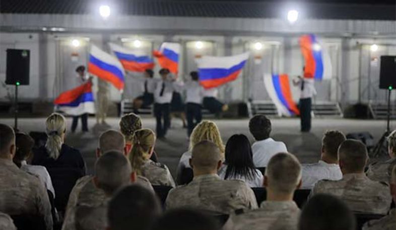 Ансамбль песни и пляски Восточного военного округа из Читы дал концерты для российских миротворцев в Арцахе