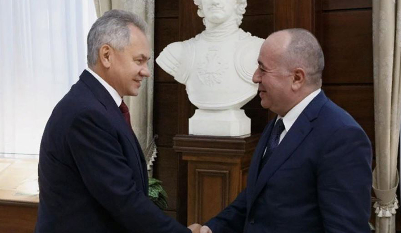 Armenian and Russian defense ministers met: Defense Minister of Armenia