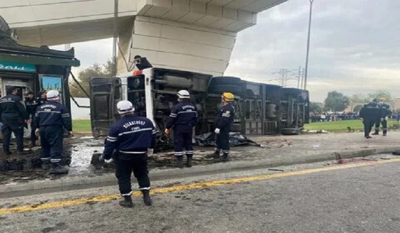 Twenty people injured in car accident in Baku