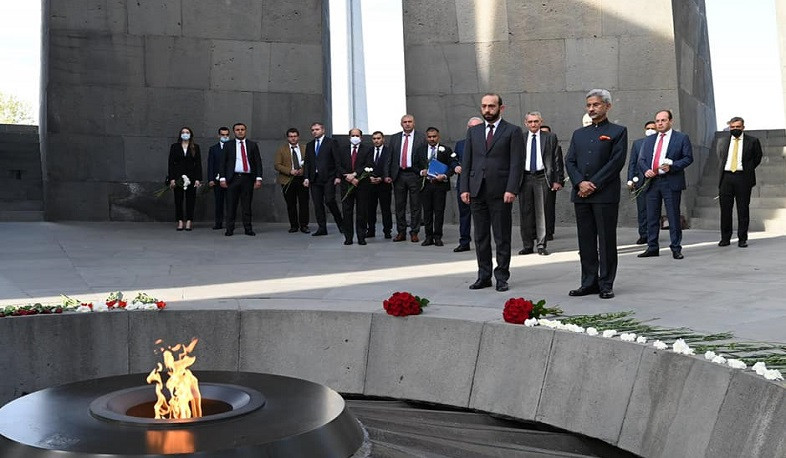 Indian Foreign Minister paid tribute to memory of victims of Armenian Genocide