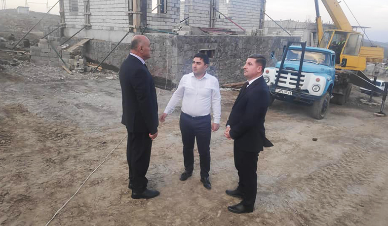 Գնել Սանոսյանը Շուռնուխում ծանոթացել է 13 բնակելի տների շինարարության ընթացքին