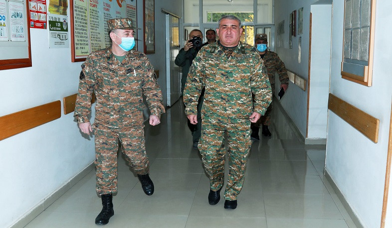 Արցախի պաշտպանության բանակի հրամանատար Կամո Վարդանյանը այցելել է բուժվող զինծառայողներին