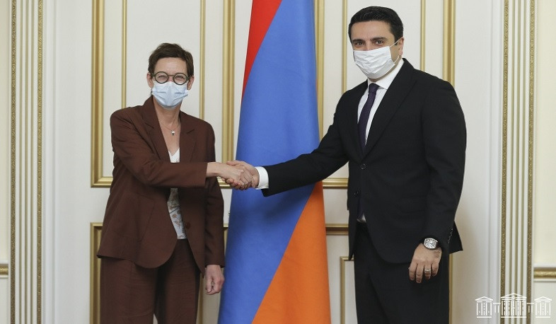 At meeting with French Ambassador Armenian Parliament Speaker highlighted recognition of Artsakh’s status based on right to self-determination