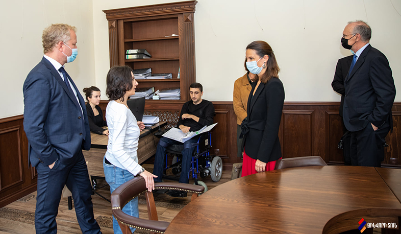 ԵԽ նախարարների կոմիտեի ժողովրդավարության հարցերով զեկուցողների խմբի պատվիրակությունն այցելել է Զինվորի տուն