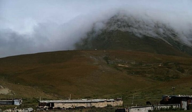 Azərbaycan SQ tərəfindən nə böyük sığınacaqlar, nə də yeni yollar tikilməyib: Ermənistan MN