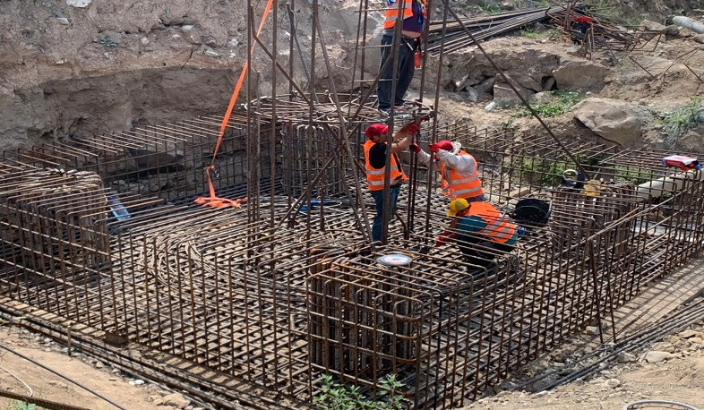 Սադախլո-Բագրատաշեն անցման կետի տարածքում նոր կամրջի շինարարության աշխատանքները շարունակվում են
