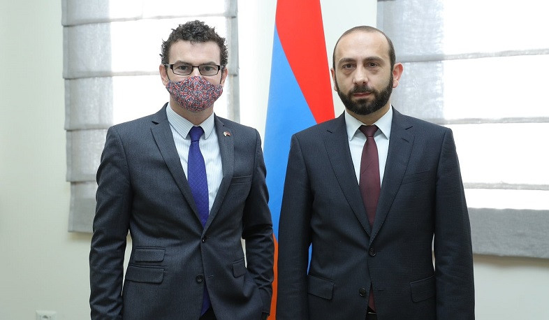 Арарат Мирзоян и посол Великобритании обсудили региональные развития