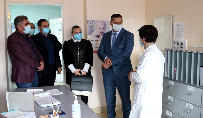 Առողջապահության նախարարի տեղակալը Կոտայքի մարզում ծանոթացել է պատվաստումային գործընթացի կազմակերպմանը