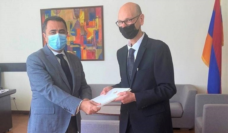 Newly appointed Ambassador of Republic of Malta presented copy of his credentials to Deputy Foreign Minister