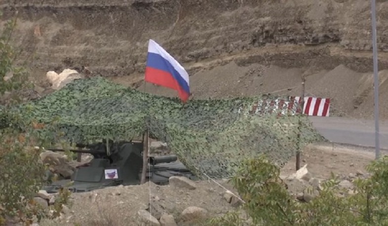 Российские миротворцы обеспечили за неделю безопасное перемещение более 200 транзитных автомобилей и около 1000 человек в Арцах и обратно