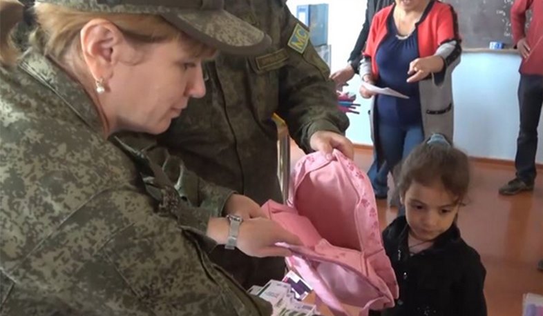 Российские миротворцы и благотворители передали 1,2 тонны гуманитарной помощи нуждающимся жителям Арцаха