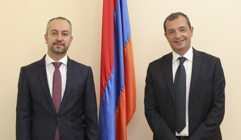 Возвращение армянских пленных, удерживаемых в Азербайджане, является приоритетом: Эдуард Агаджанян