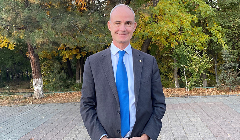 BQXK-nın vitse-prezidenti itkin düşmüş şəxslərin ailələri və sərhədyanı yaşayış məntəqələrinin əhalisi ilə görüşüb